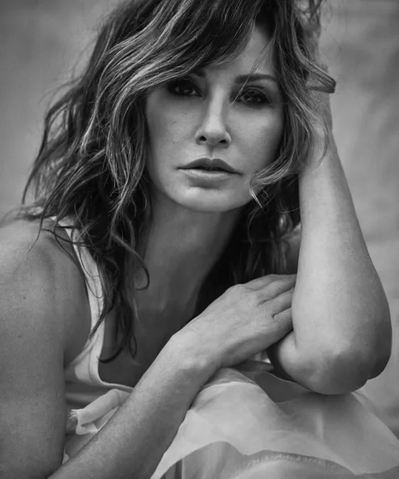 تصویر Gina Gershon