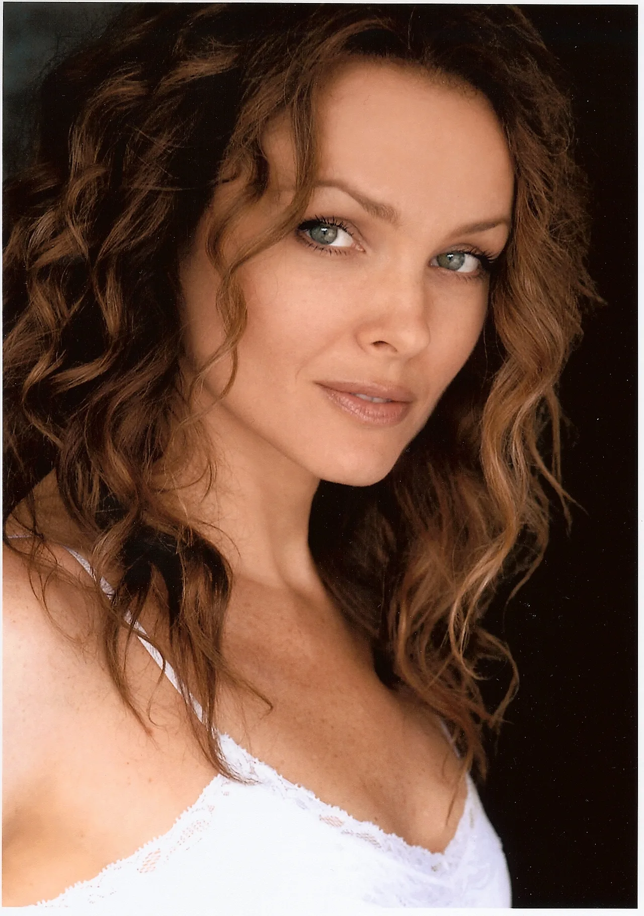 تصویر Dina Meyer