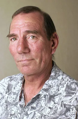 تصویر Pete Postlethwaite