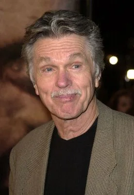 تصویر Tom Skerritt