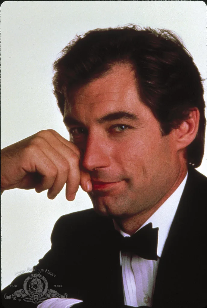 تصویر Timothy Dalton