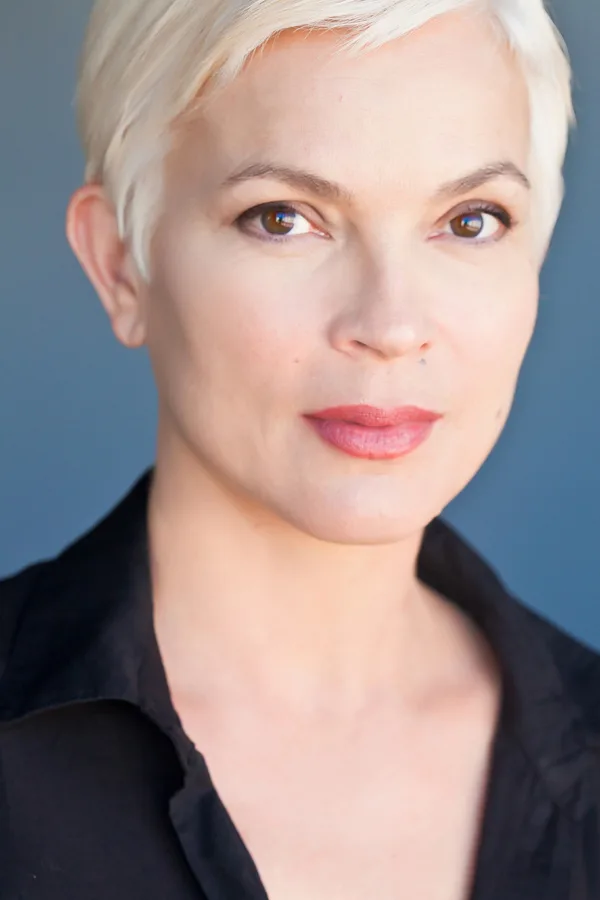 تصویر Elizabeth Gracen