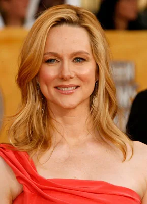 تصویر Laura Linney