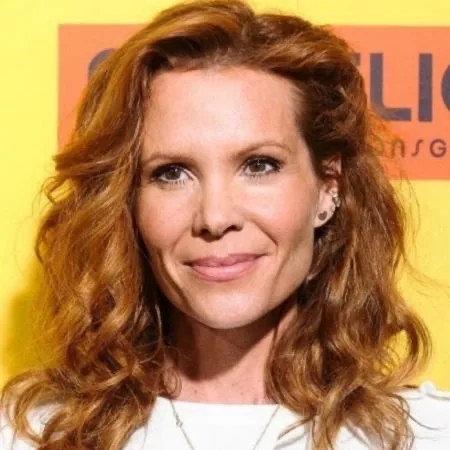 تصویر Robyn Lively
