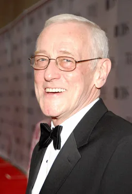 تصویر John Mahoney