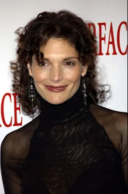 تصویر Mary Elizabeth Mastrantonio