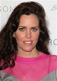 تصویر Ione Skye