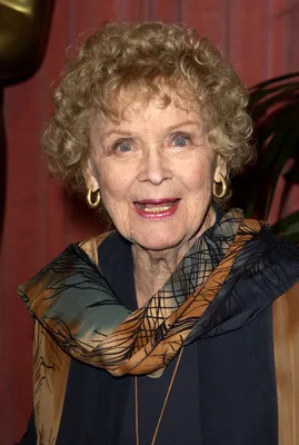 تصویر Gloria Stuart