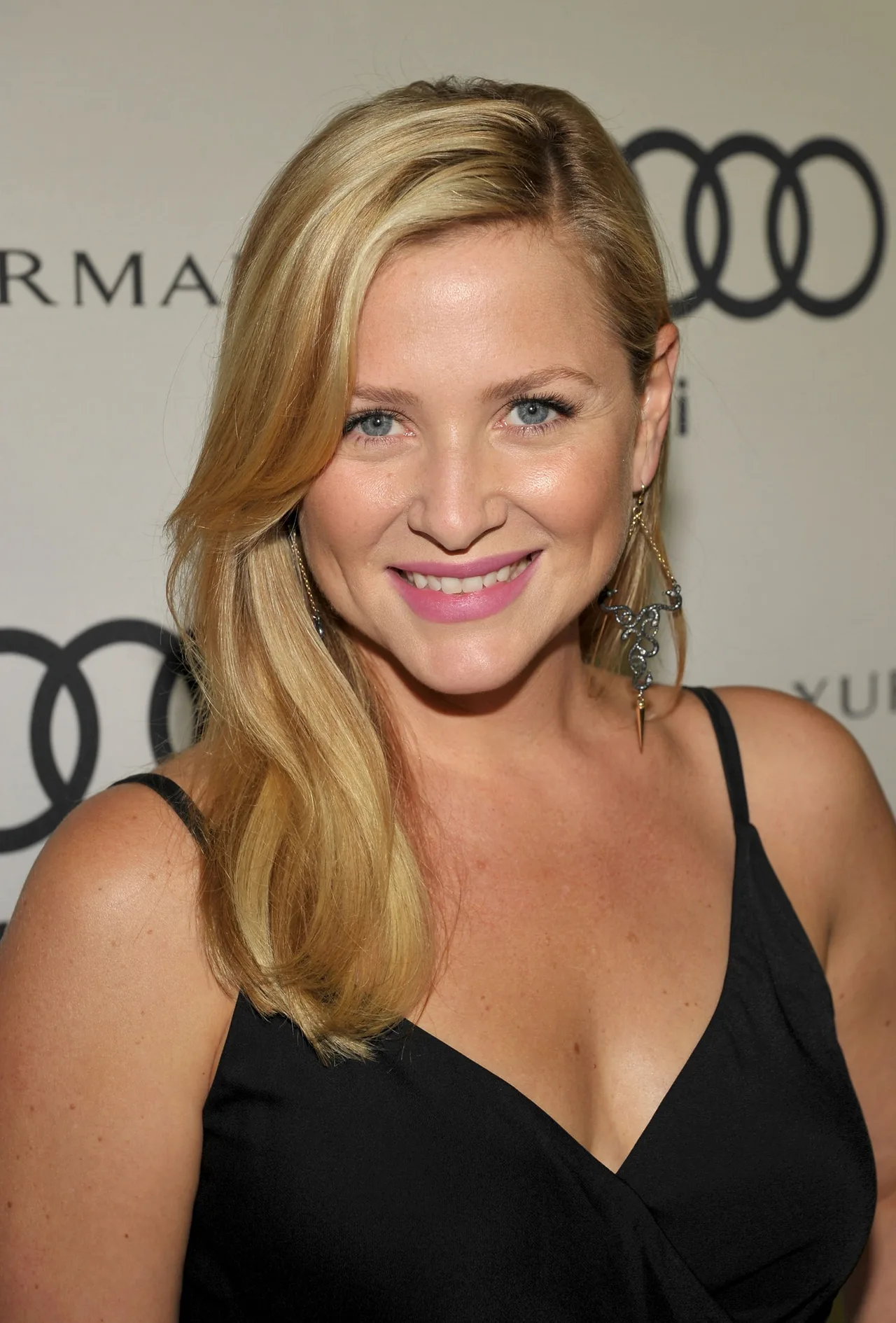 تصویر Jessica Capshaw