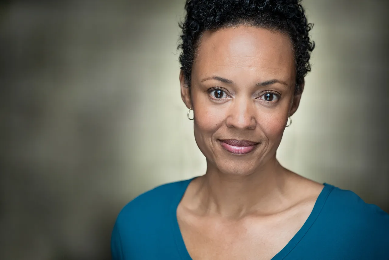 تصویر Denielle Fisher Johnson