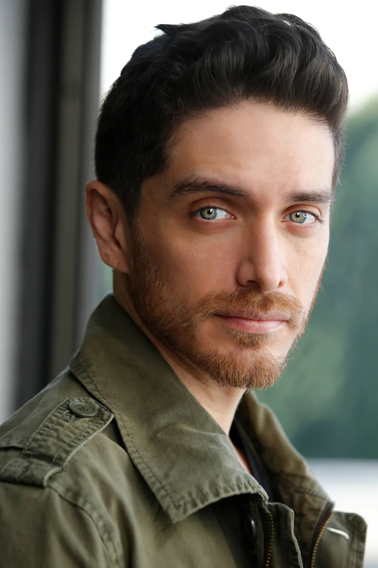 تصویر Josh Keaton