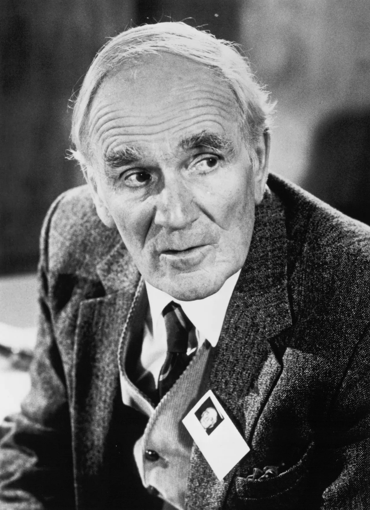 تصویر Desmond Llewelyn