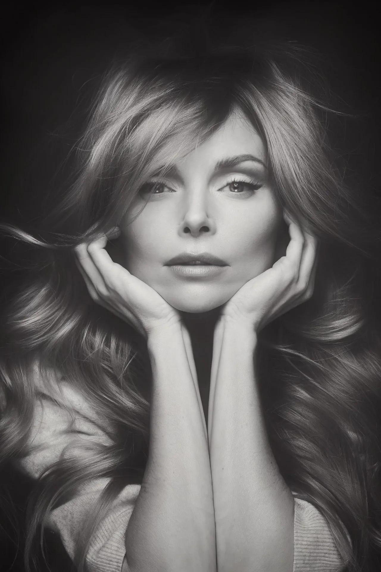 تصویر Izabella Miko