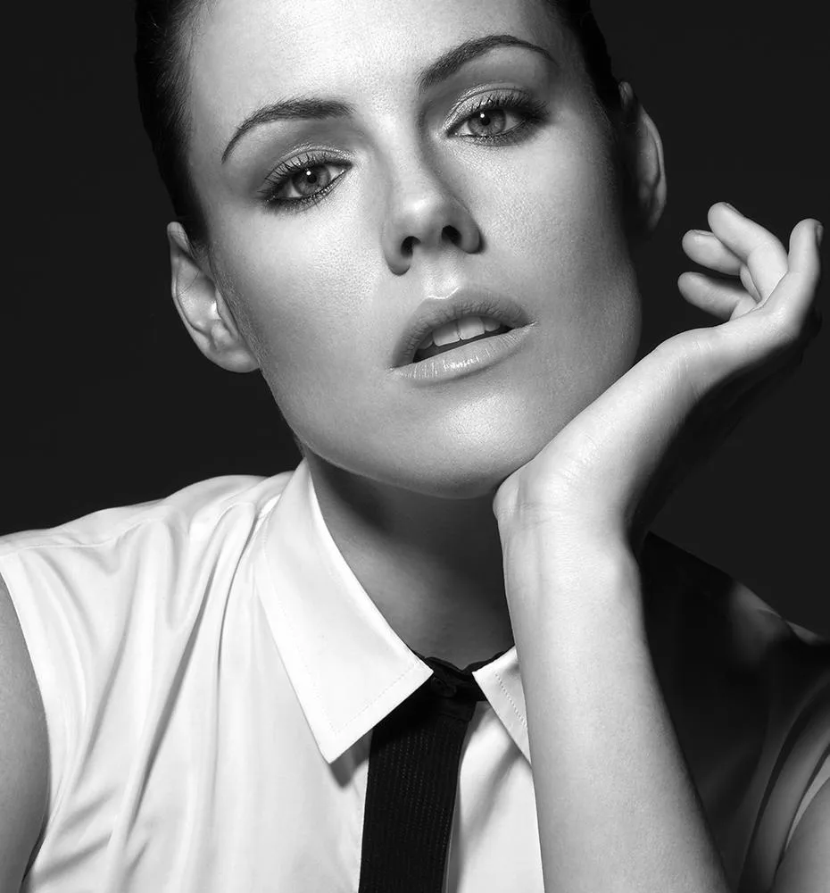 تصویر Kathleen Robertson