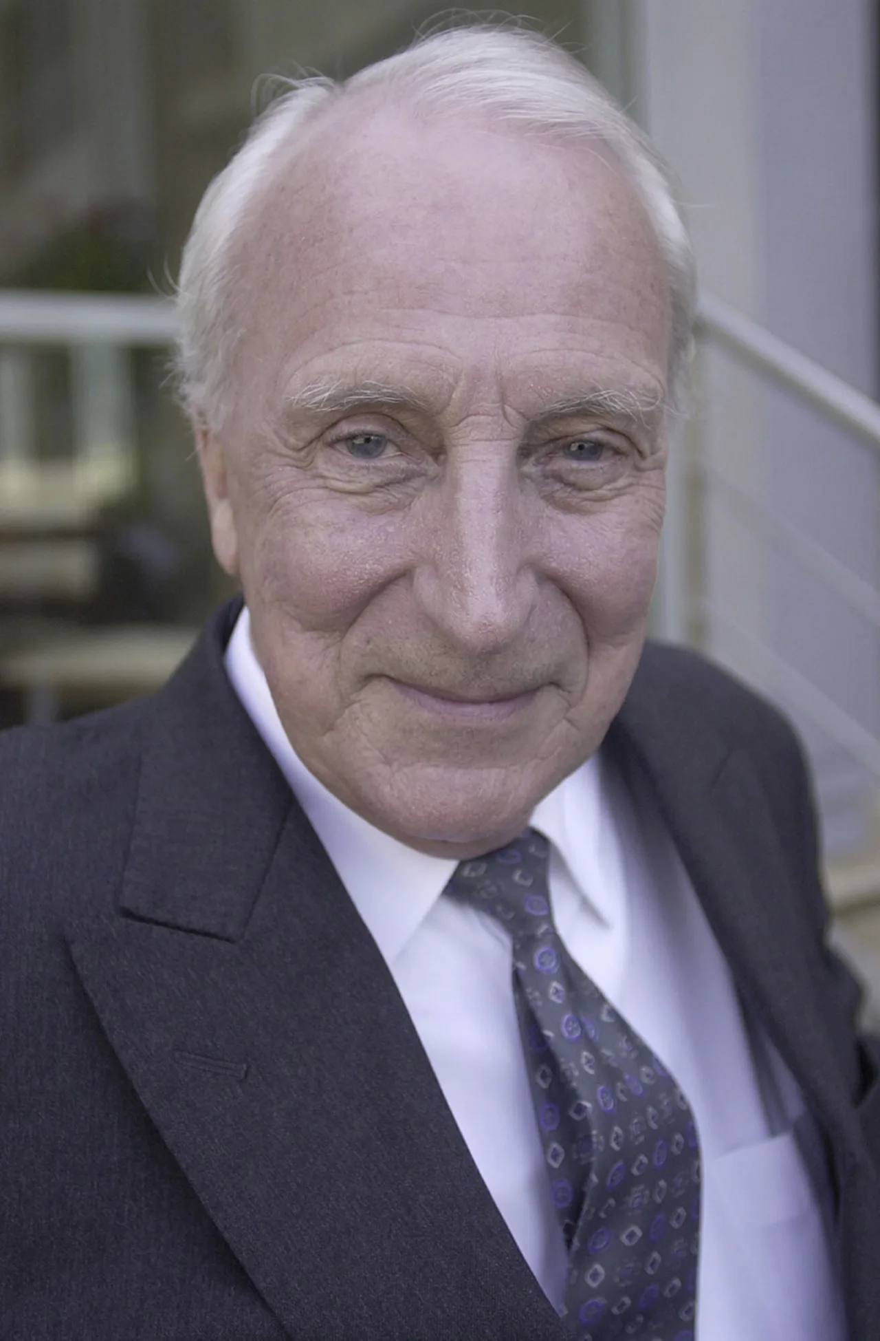 تصویر Ian Richardson