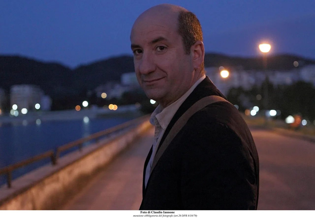 تصویر Antonio Albanese