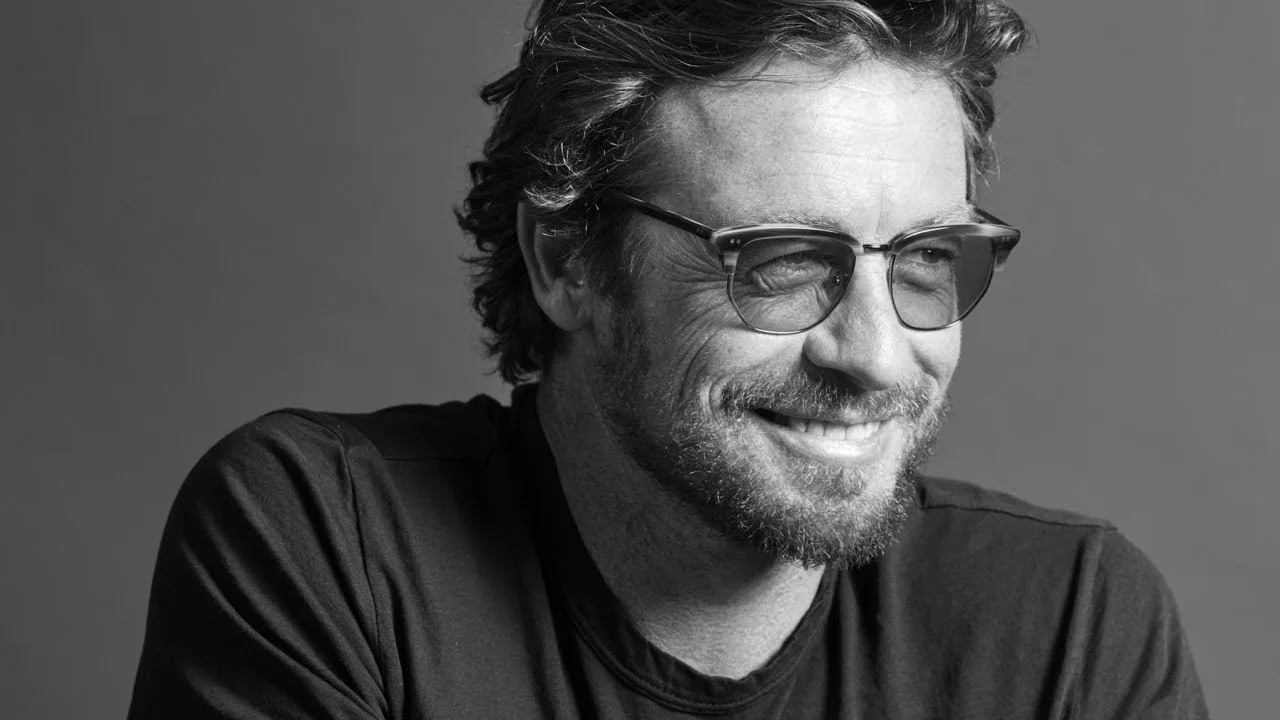 تصویر Simon Baker