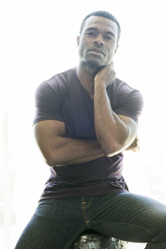 تصویر Lyriq Bent