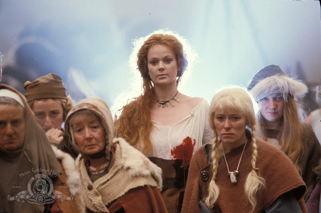 تصویر Samantha Bond