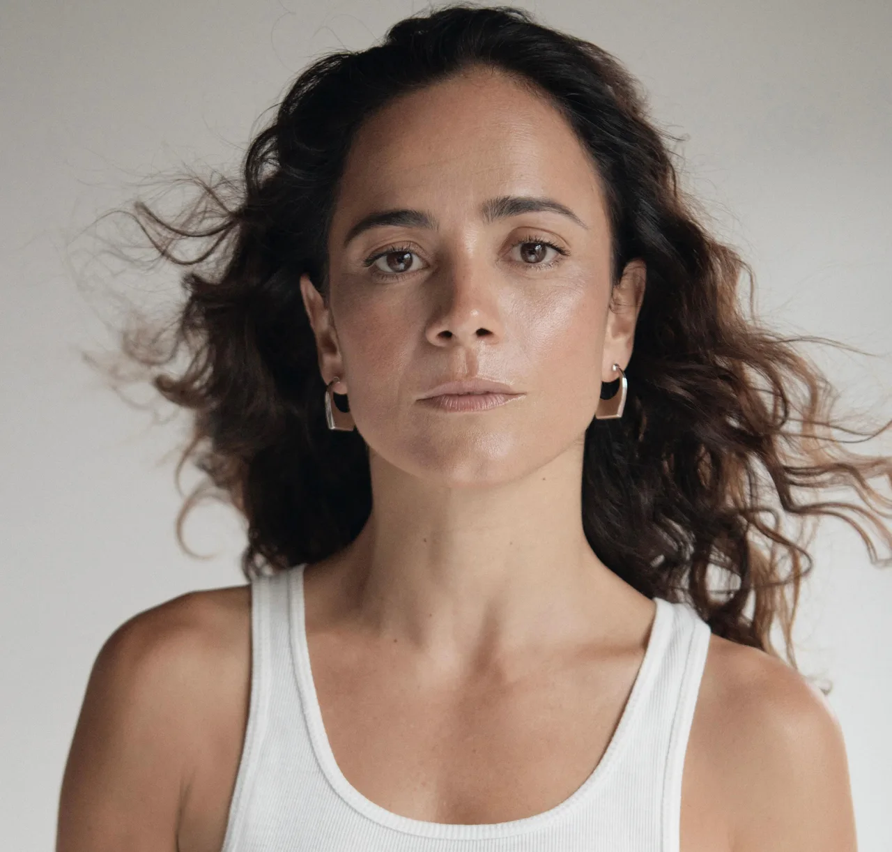 تصویر Alice Braga