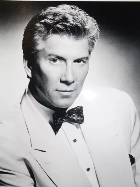 تصویر Michael Buffer
