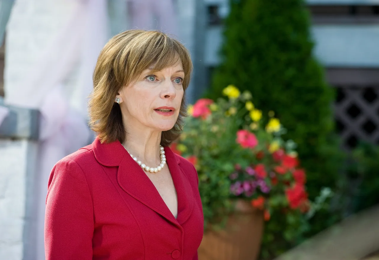 تصویر Martha Burns