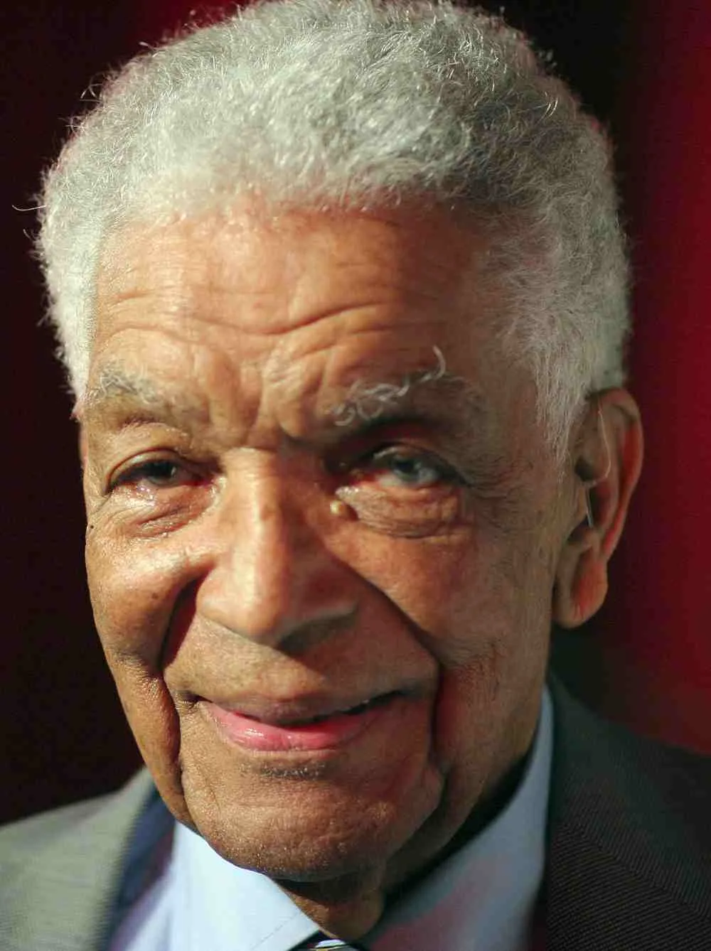 تصویر Earl Cameron