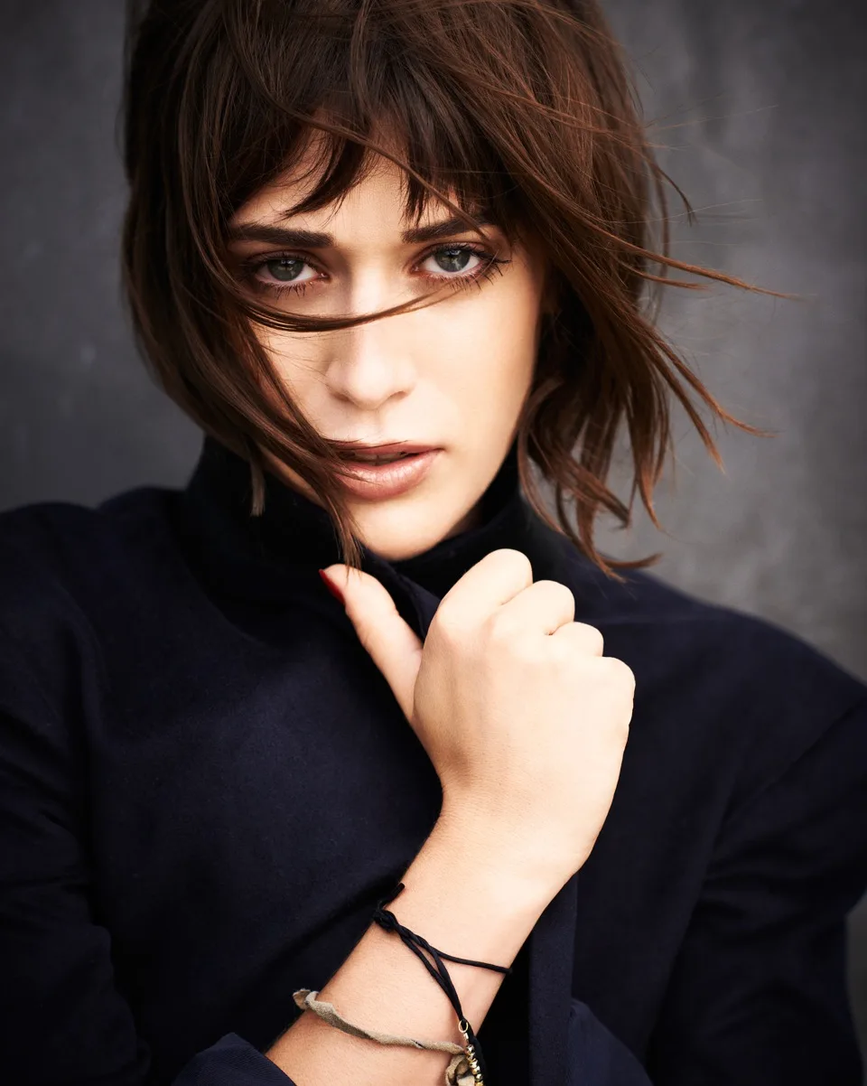 تصویر Lizzy Caplan