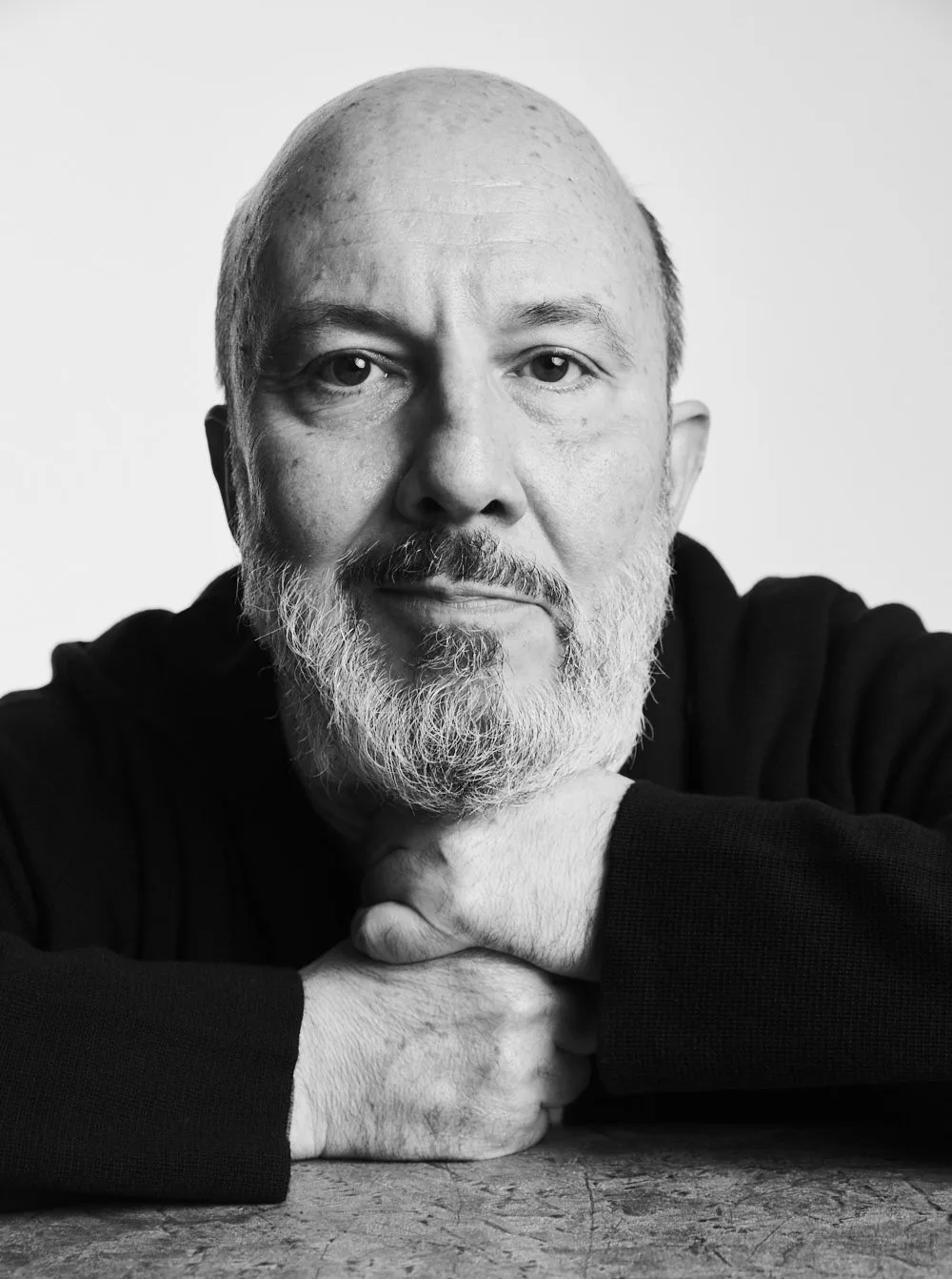 تصویر Paul Chahidi