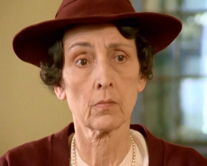 تصویر Rosalie Crutchley