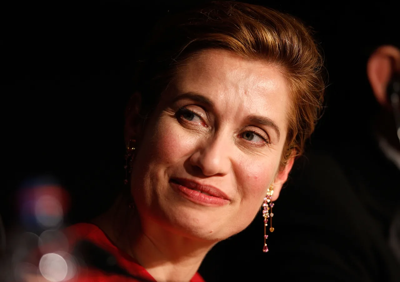 تصویر Emmanuelle Devos