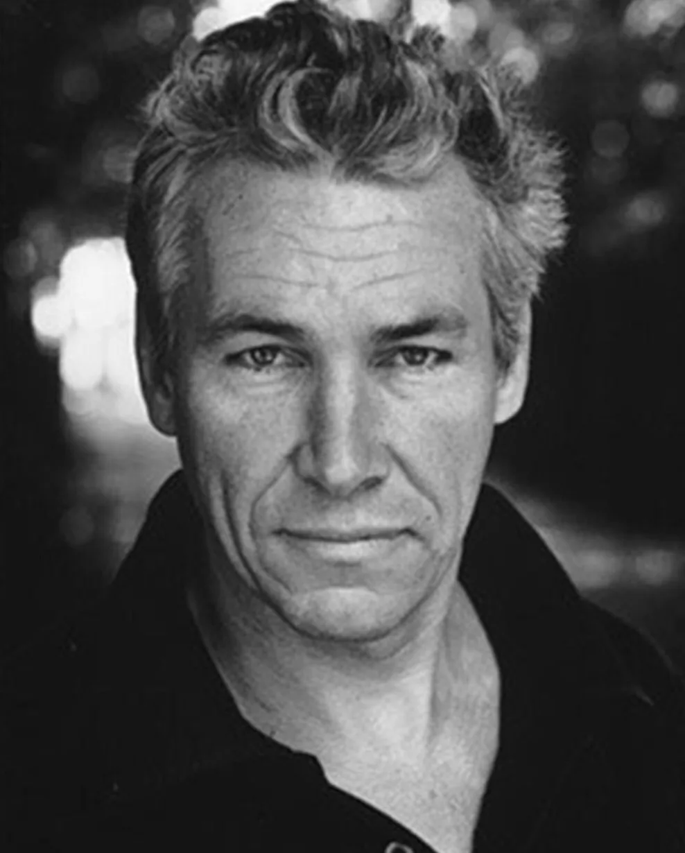 تصویر Simon Dutton