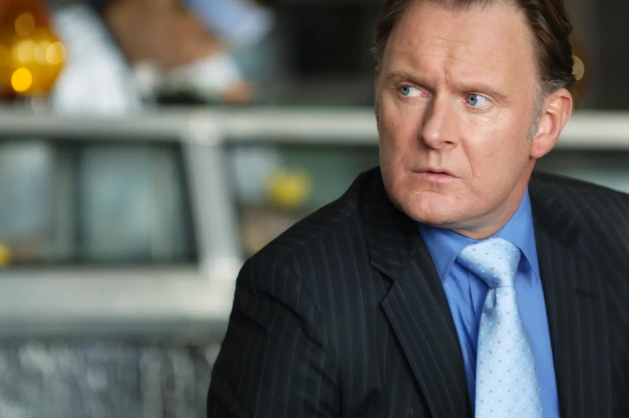 تصویر Robert Glenister
