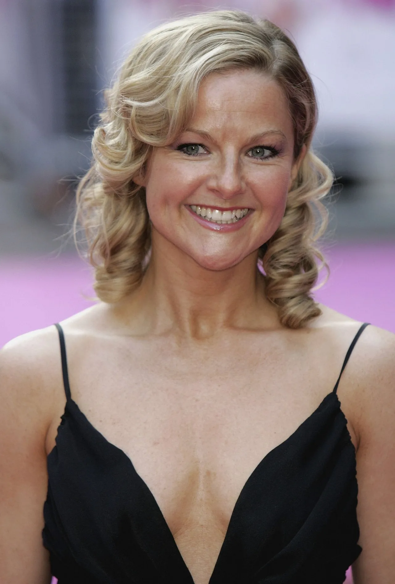 تصویر Sarah Hadland