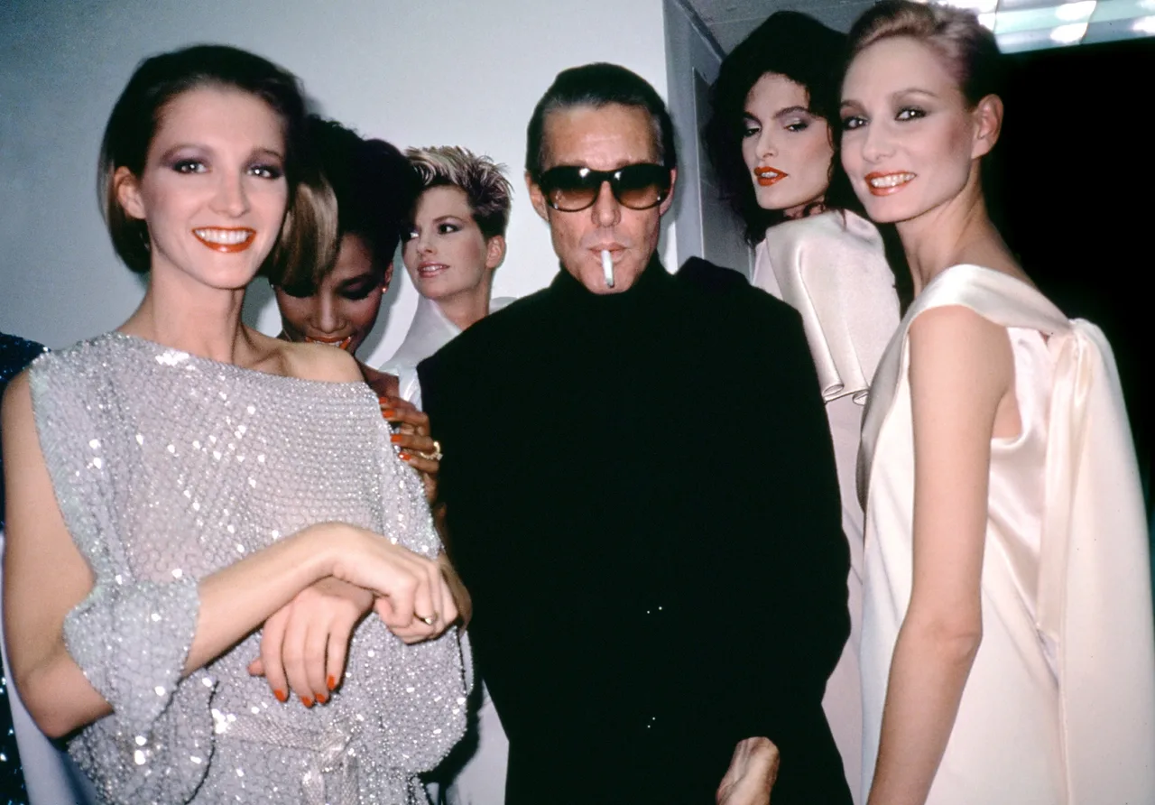 تصویر Halston