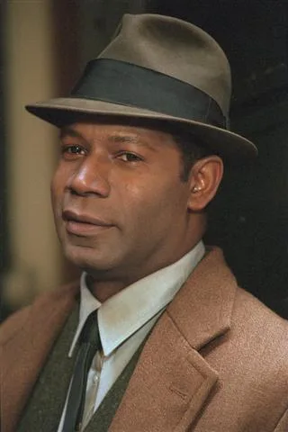 تصویر Dennis Haysbert