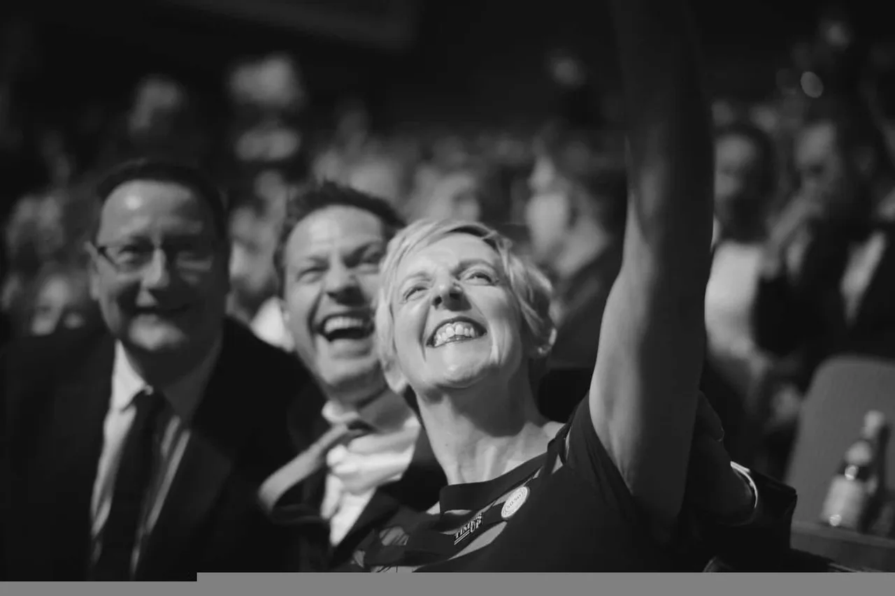 تصویر Julie Hesmondhalgh