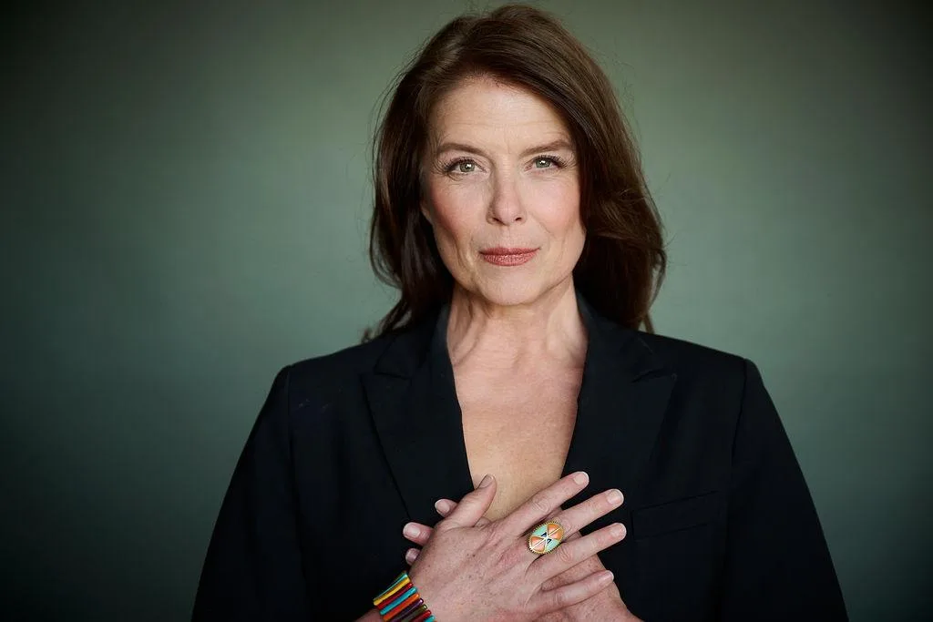 تصویر Torri Higginson