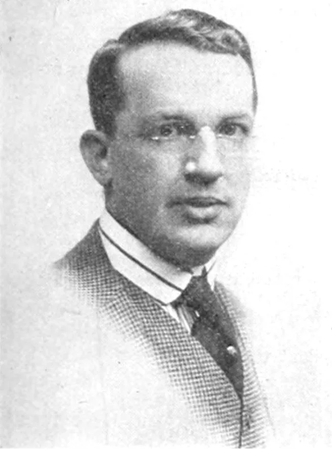 تصویر Arthur James