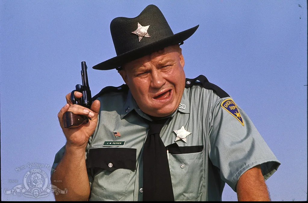 تصویر Clifton James
