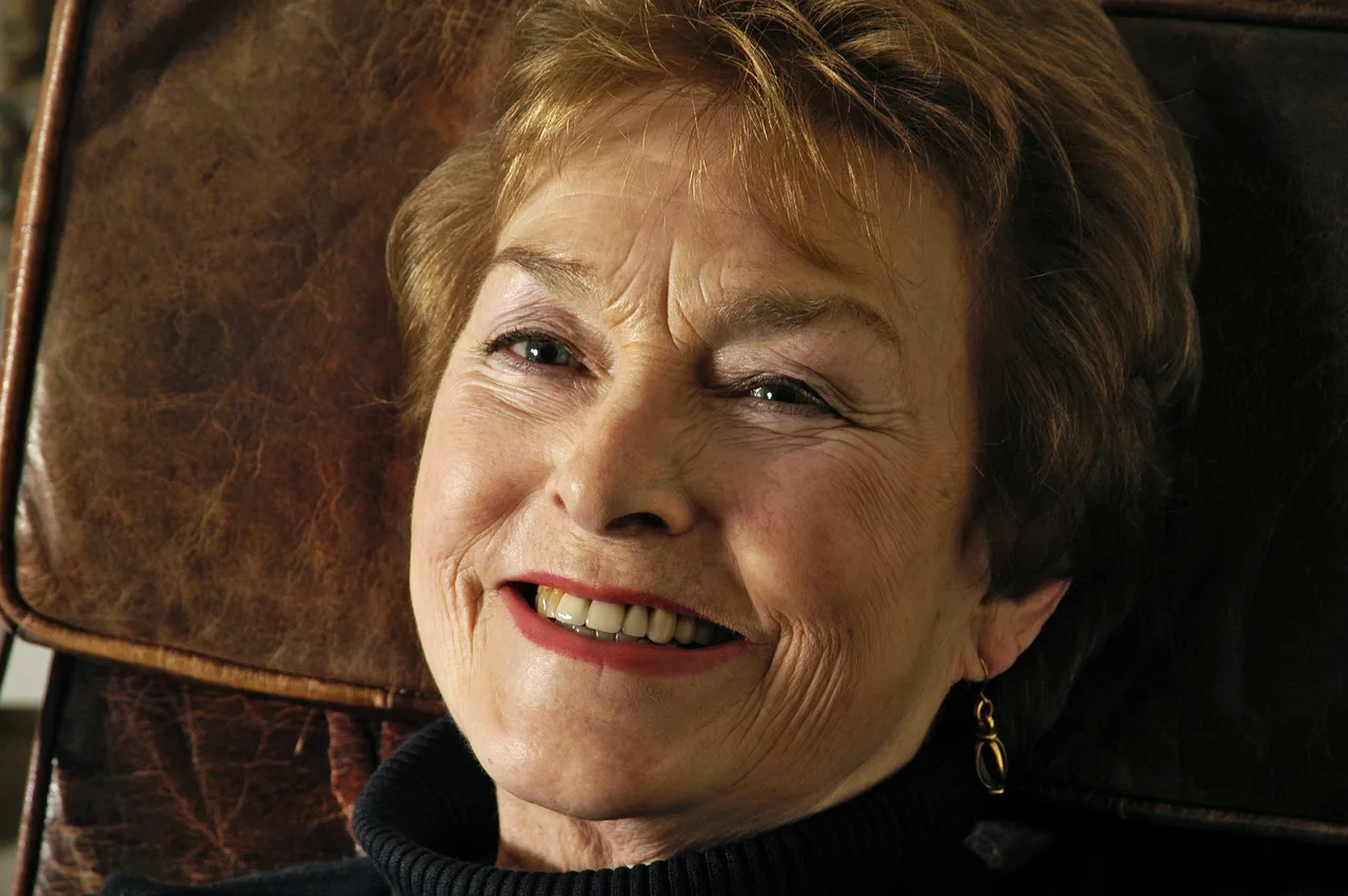 تصویر Barbara Jefford