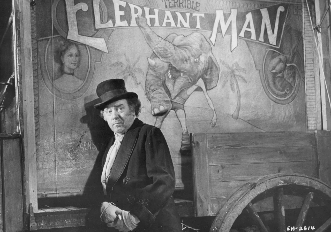 تصویر Freddie Jones