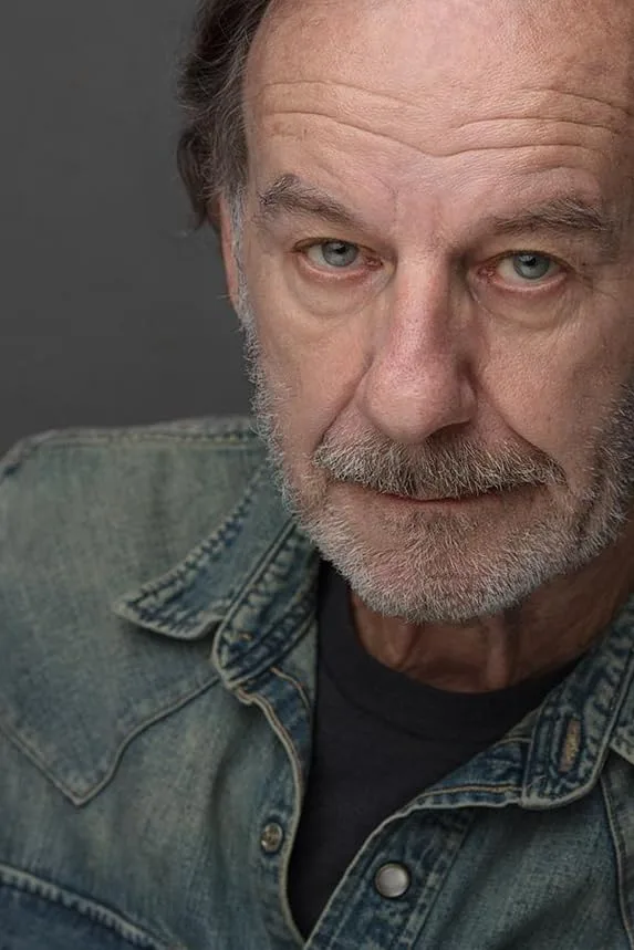 تصویر Leonard Kelly-Young