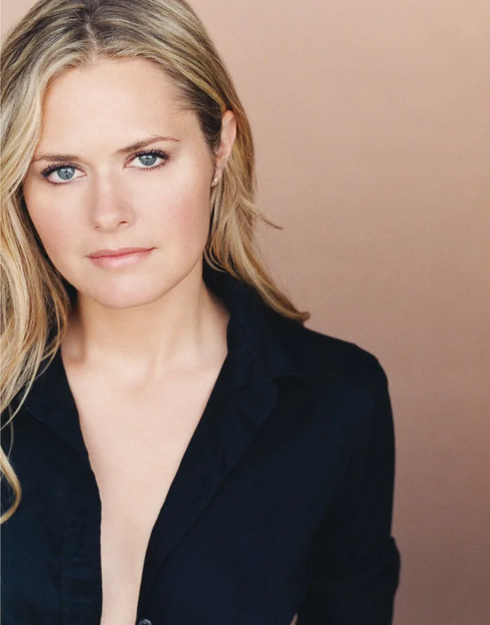 تصویر Maggie Lawson