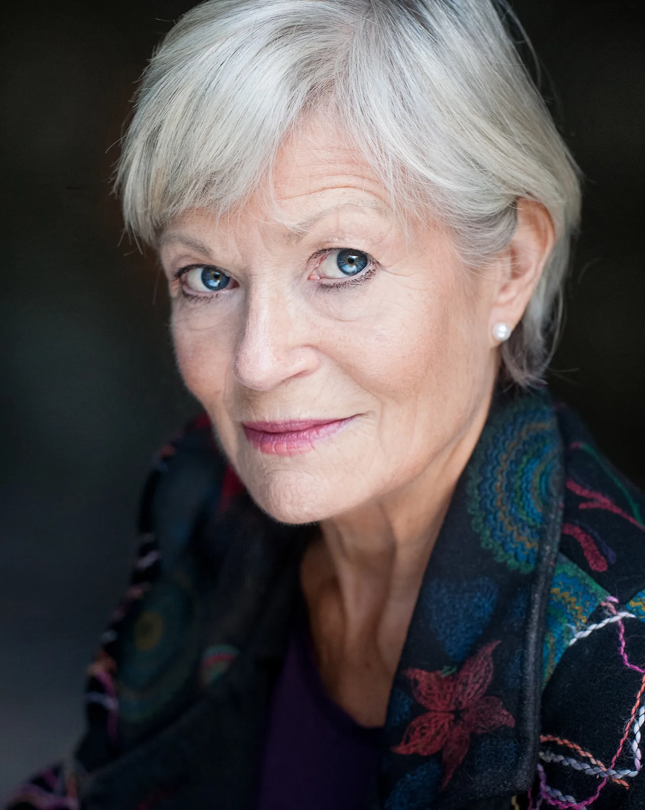 تصویر Annabel Leventon