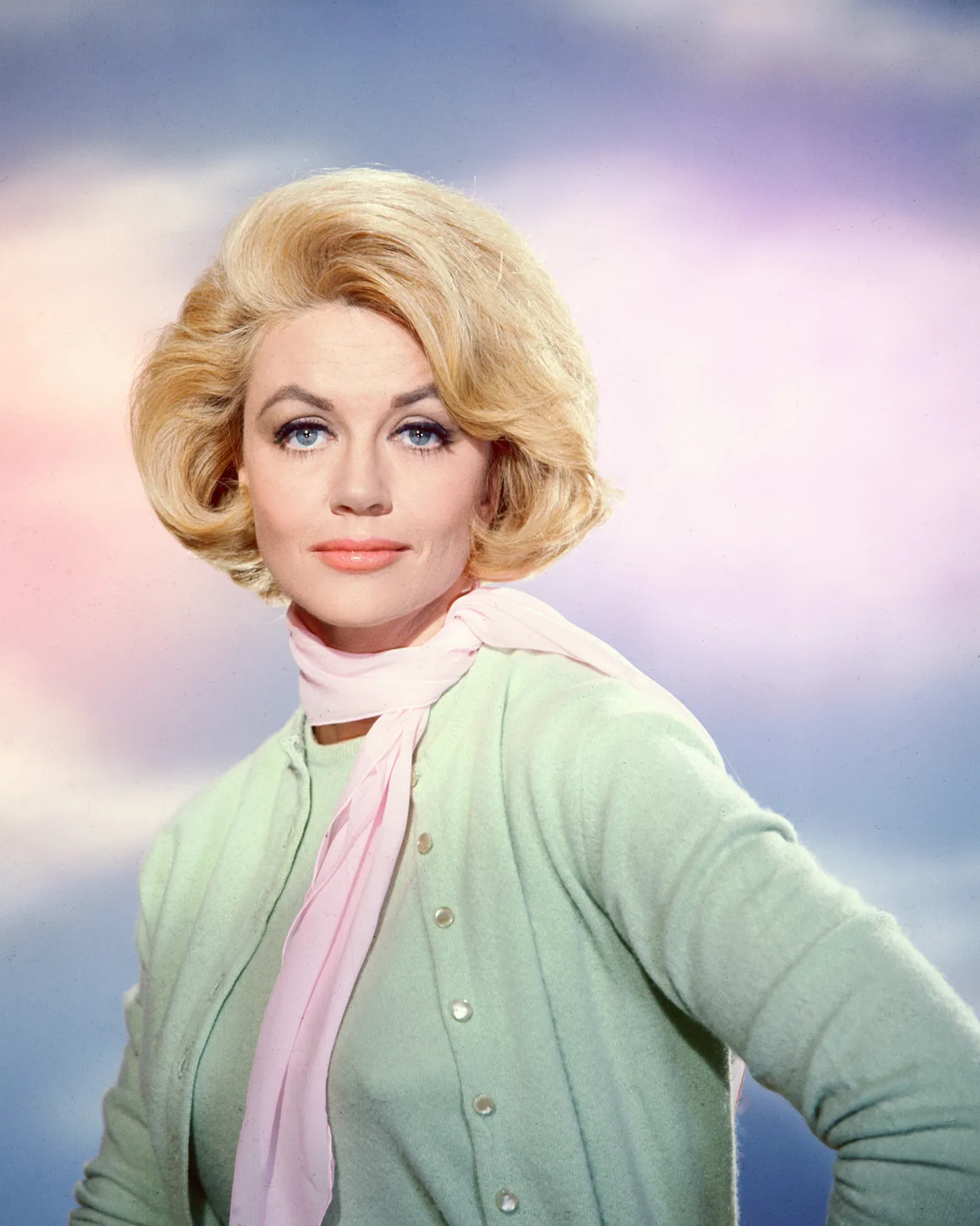 تصویر Dorothy Malone