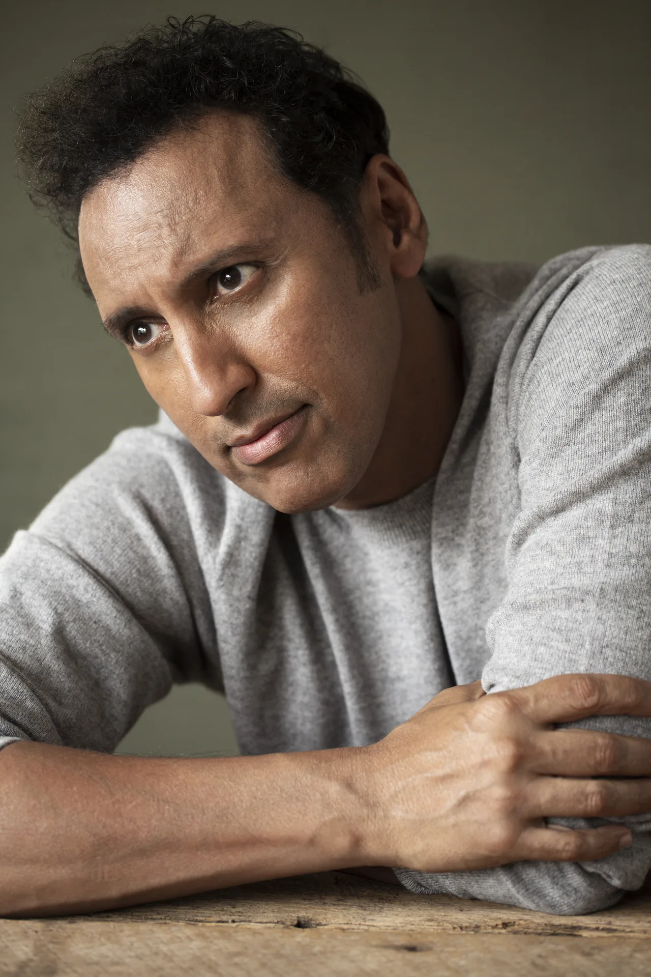 تصویر Aasif Mandvi