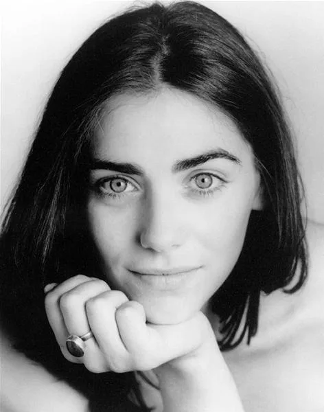 تصویر Neve McIntosh