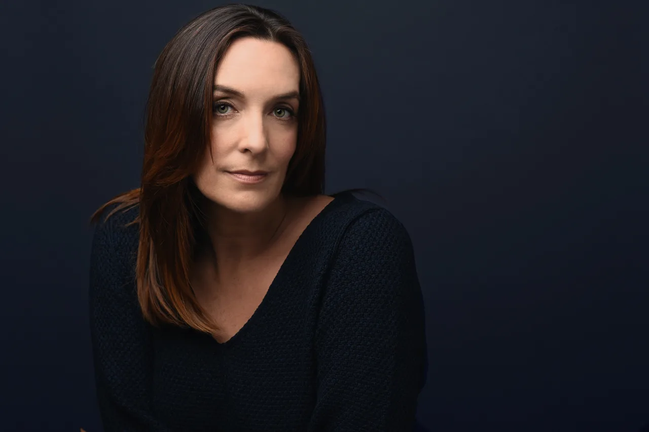 تصویر Julia Murney