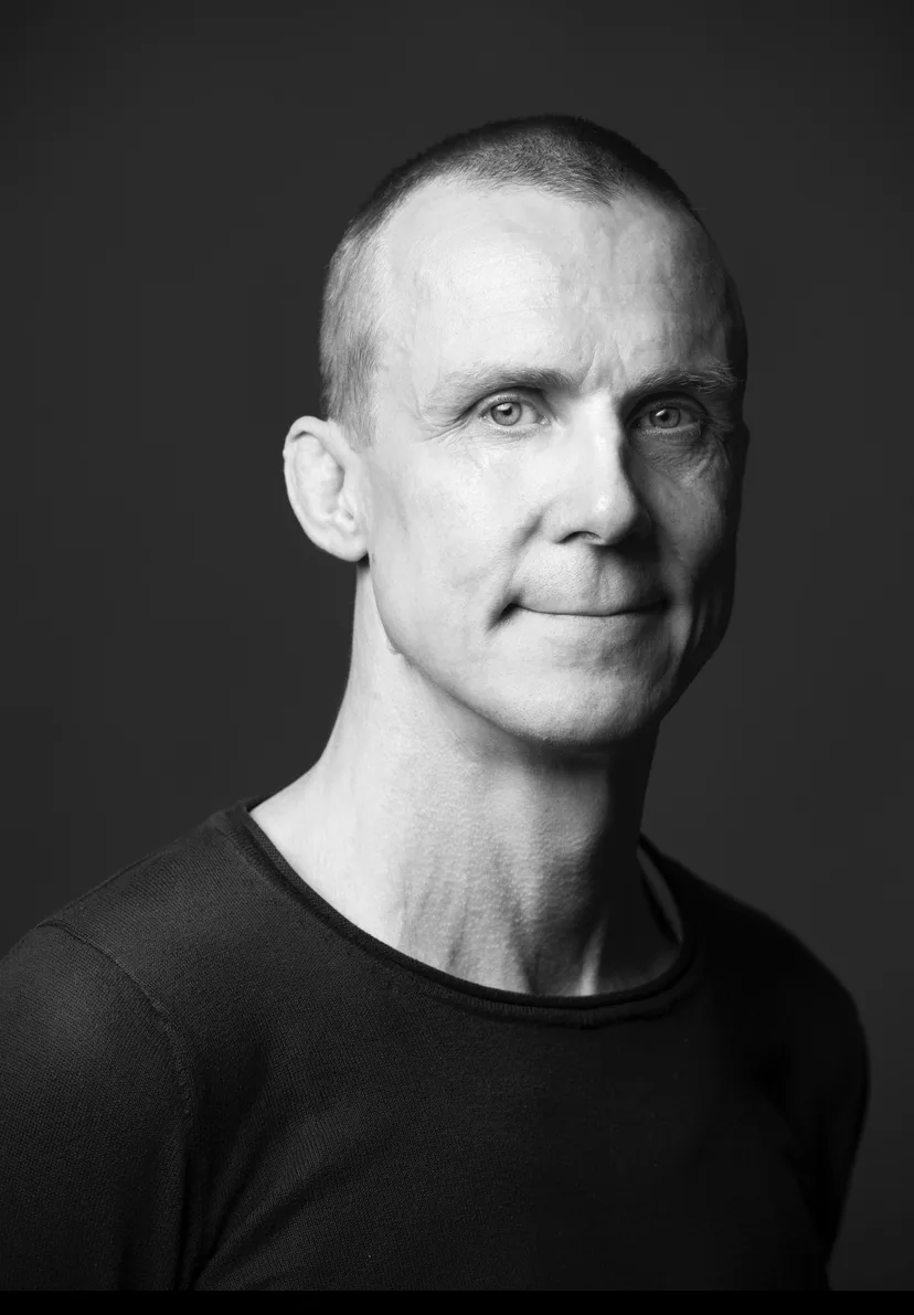 تصویر Simon Norrthon